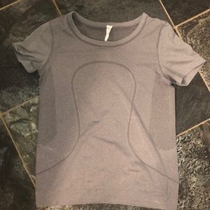 grey lulu lemon swifty short sleeve!